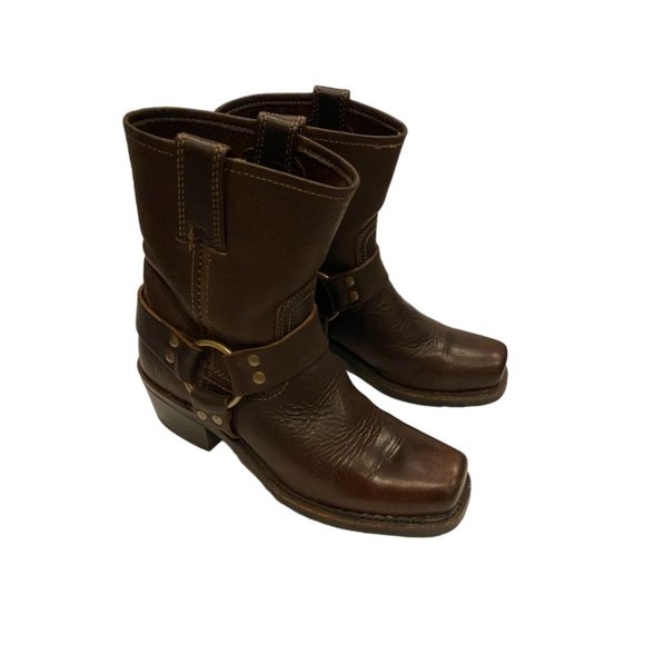Frye Harness Brown Leather 8R Booties - Size 6 - Picture 3 of 10